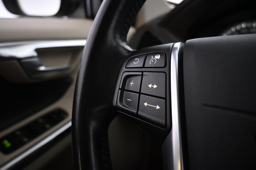 VOLVO XC60 2012