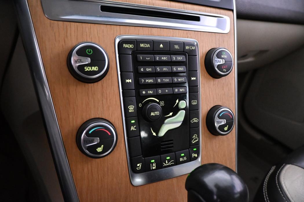VOLVO XC60 2012