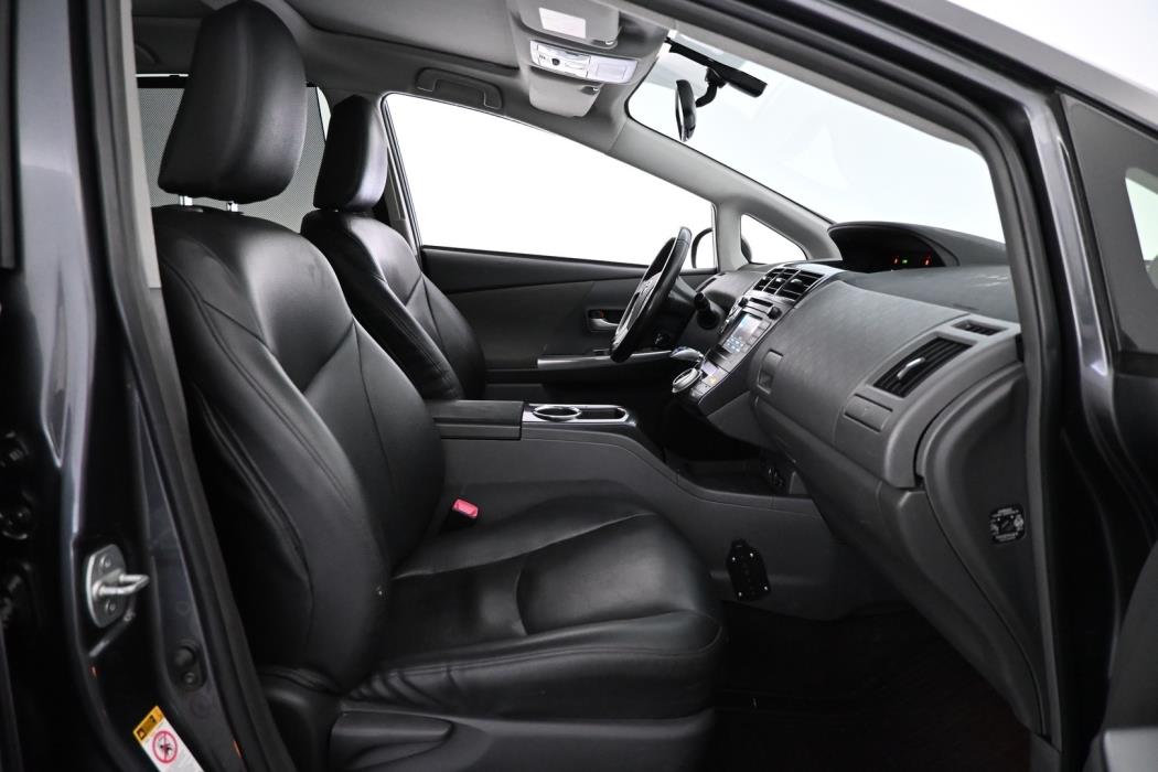 TOYOTA Prius+ 2015