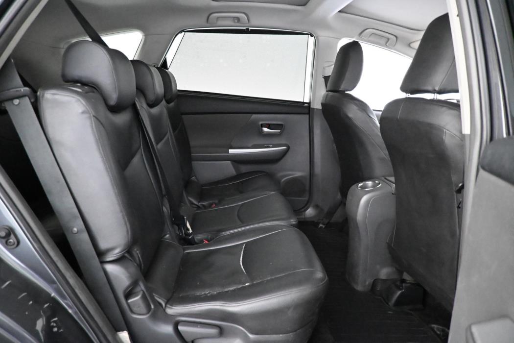 TOYOTA Prius+ 2015