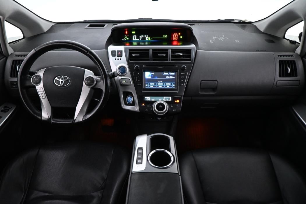 TOYOTA Prius+ 2015