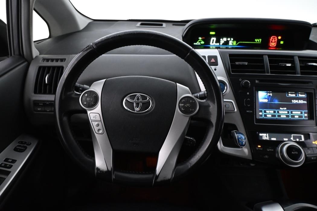 TOYOTA Prius+ 2015