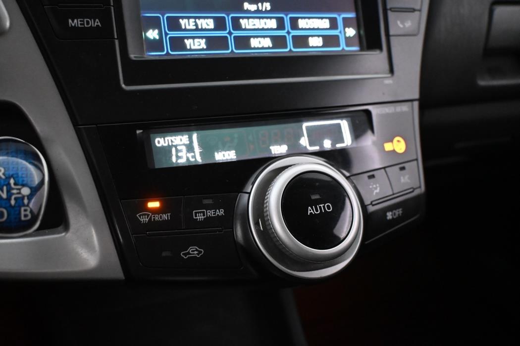 TOYOTA Prius+ 2015