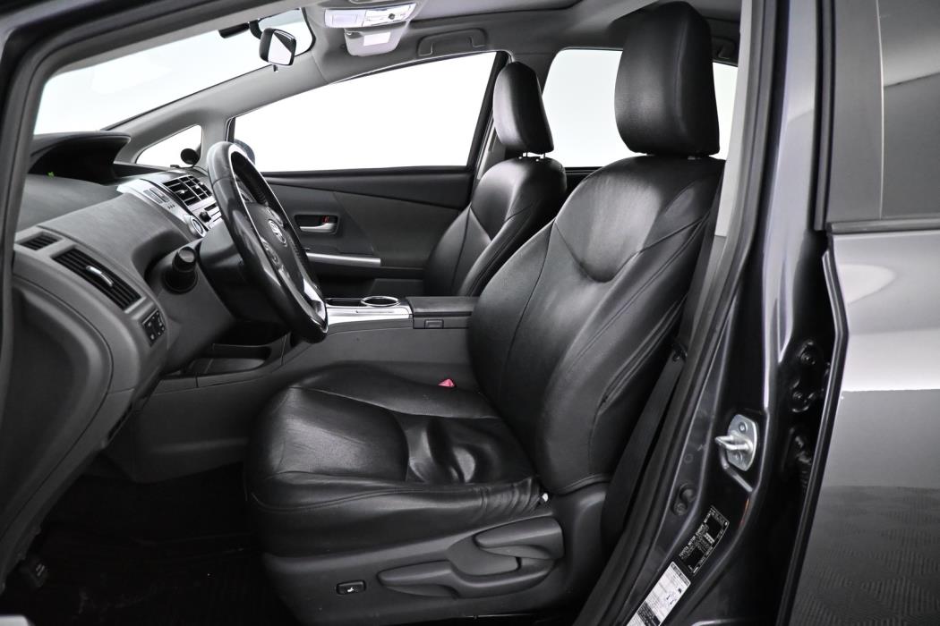 TOYOTA Prius+ 2015