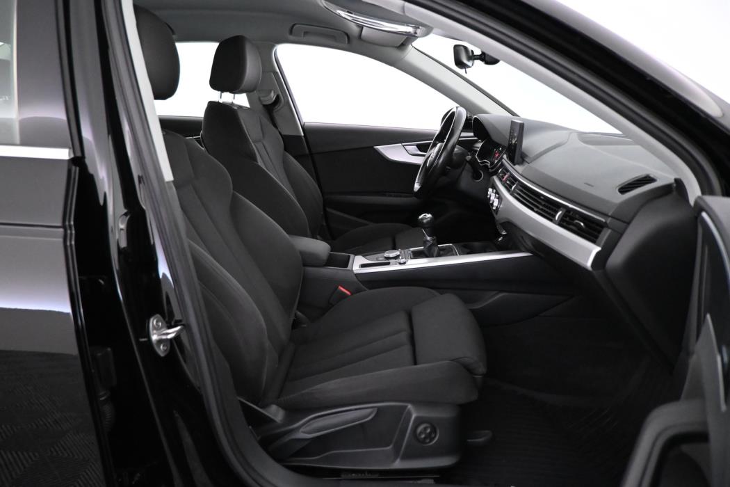 AUDI A4 2016
