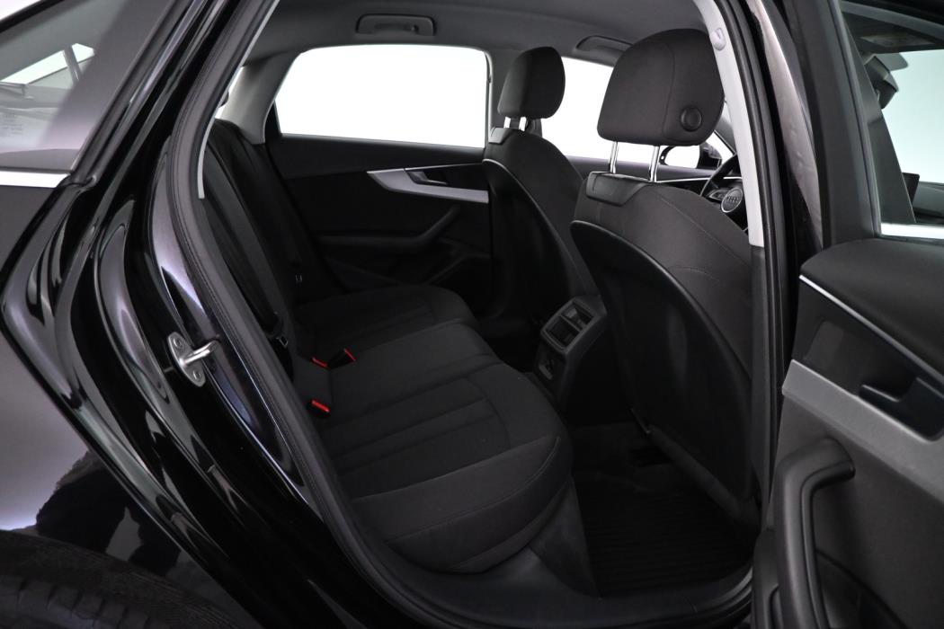 AUDI A4 2016