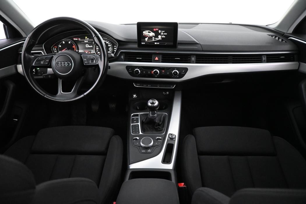 AUDI A4 2016