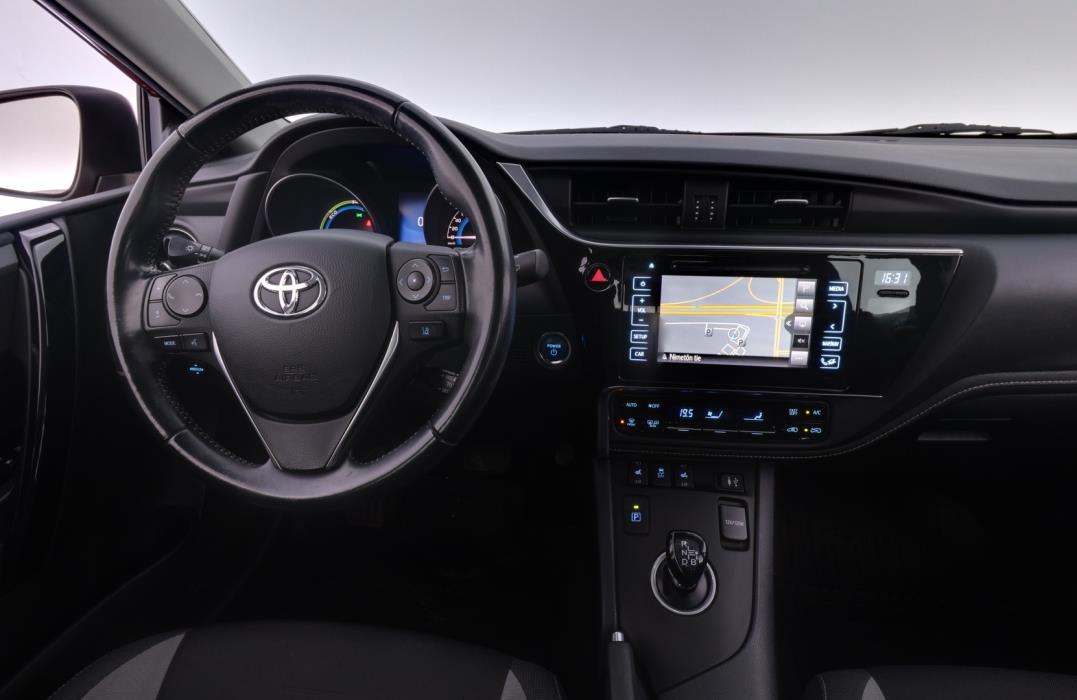 TOYOTA Auris 2017
