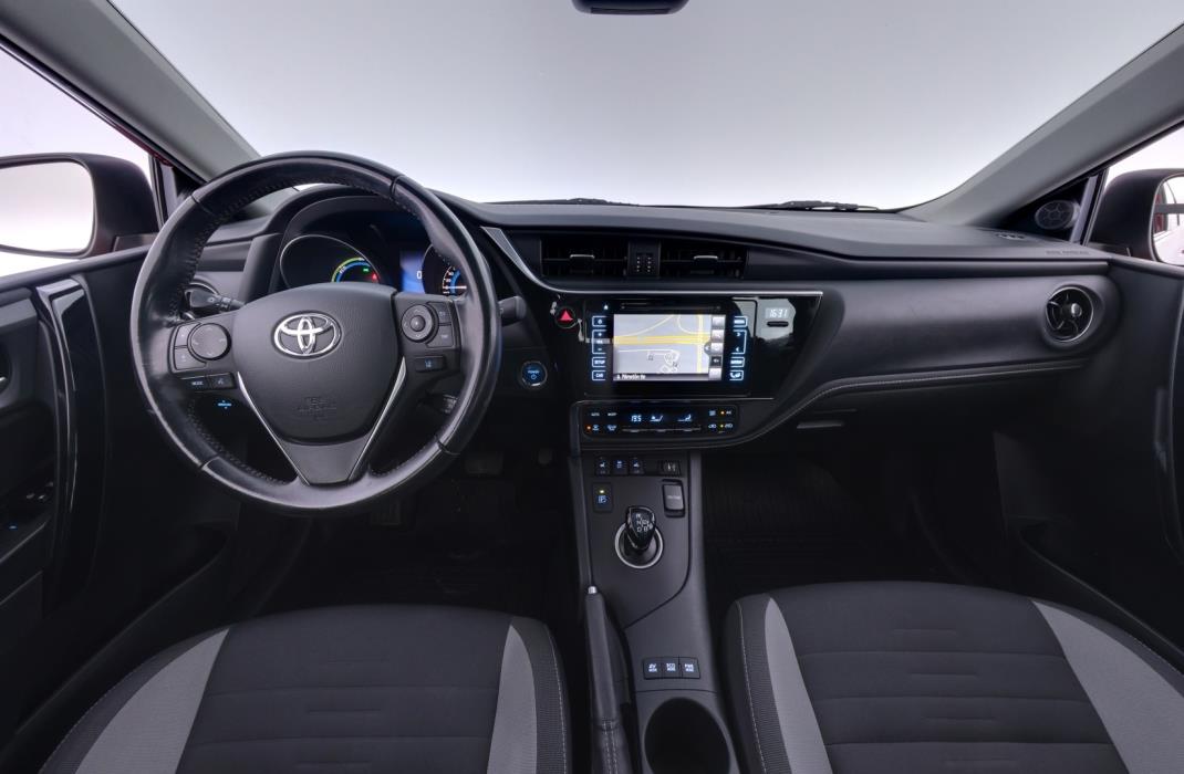 TOYOTA Auris 2017