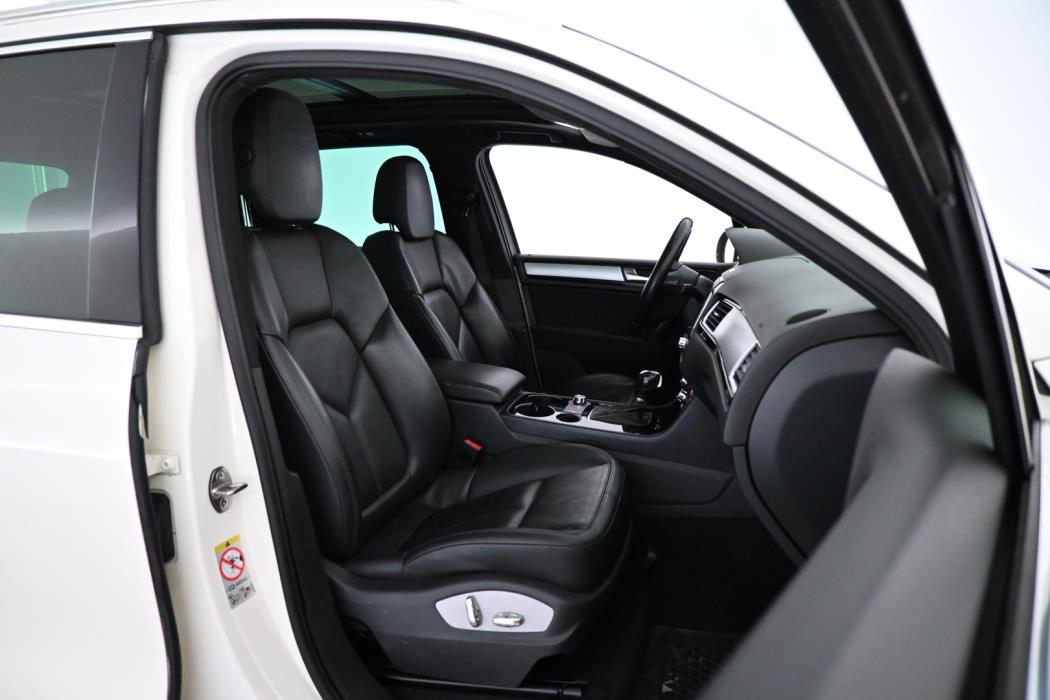 VOLKSWAGEN Touareg 2010