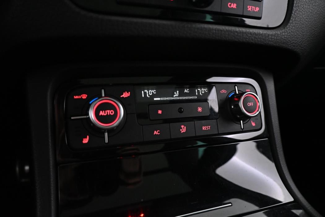 VOLKSWAGEN Touareg 2010