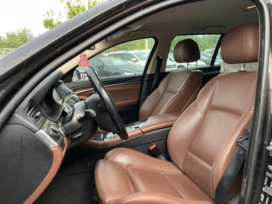 BMW 520 2015