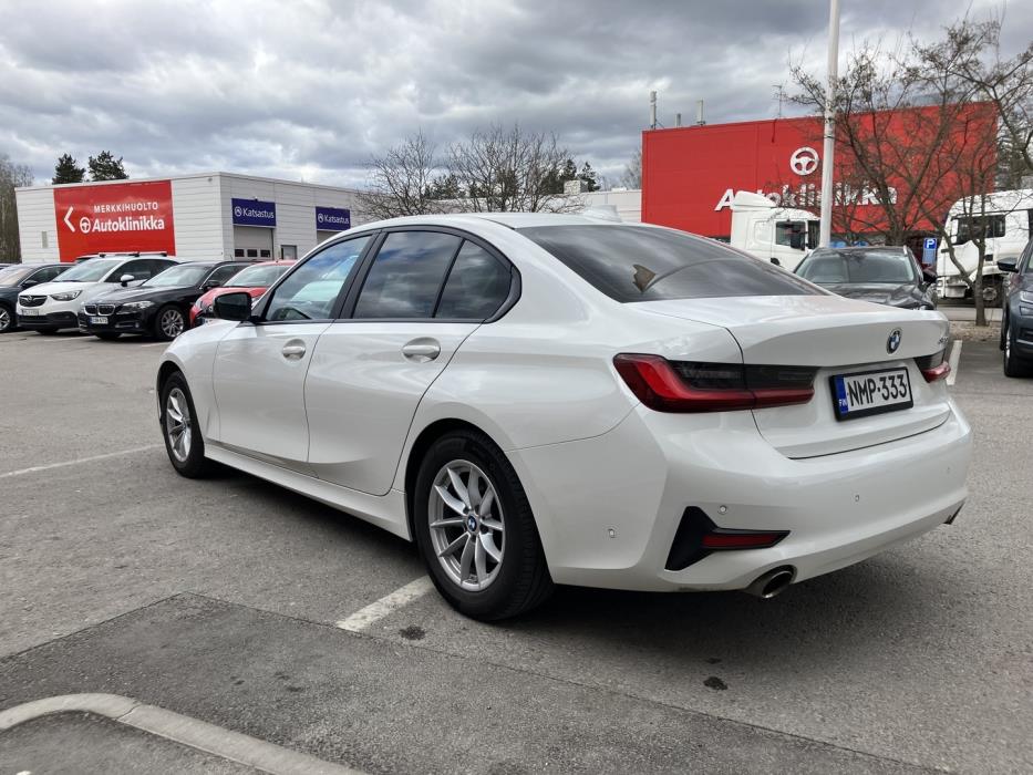 BMW 320 2022