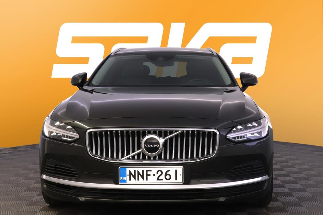VOLVO V90 2021