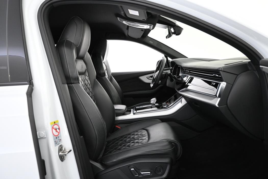 AUDI Q7 2021