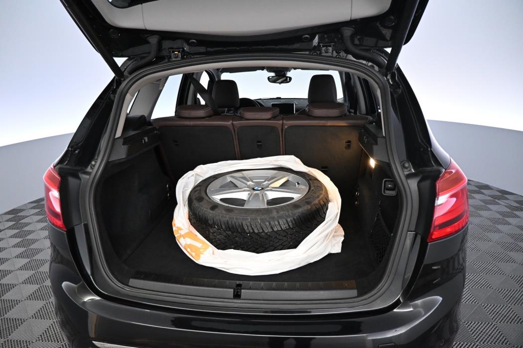 BMW 225 2019