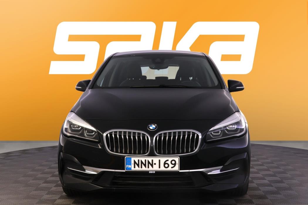 BMW 225 2019