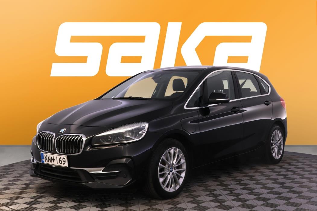 BMW 225 2019