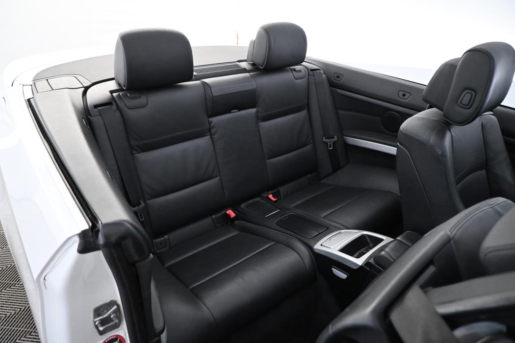 BMW 325 2011