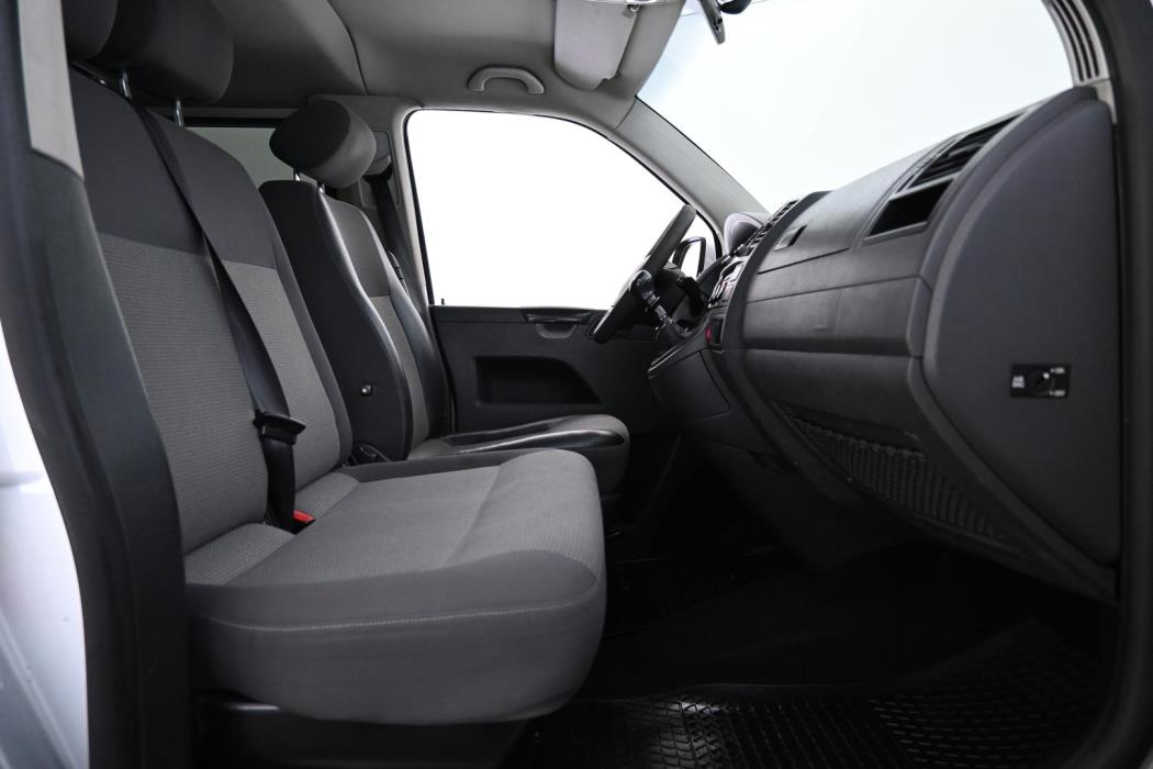VOLKSWAGEN Caravelle 2010