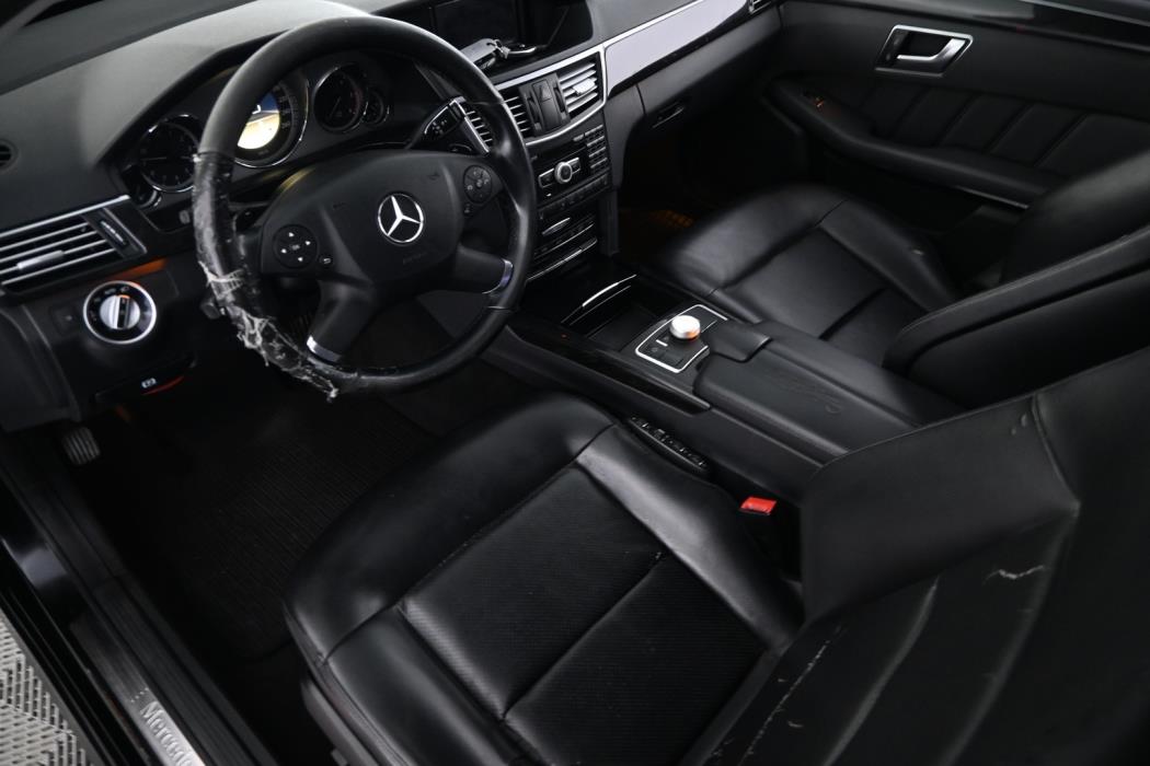 MERCEDES-BENZ E 2012
