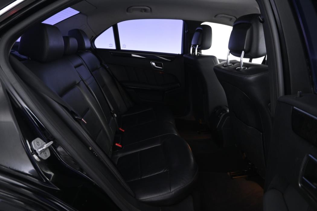 MERCEDES-BENZ E 2012