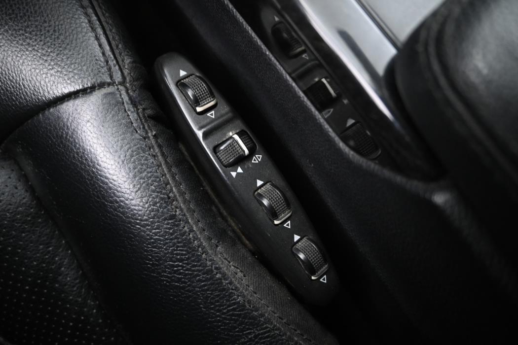 MERCEDES-BENZ E 2012