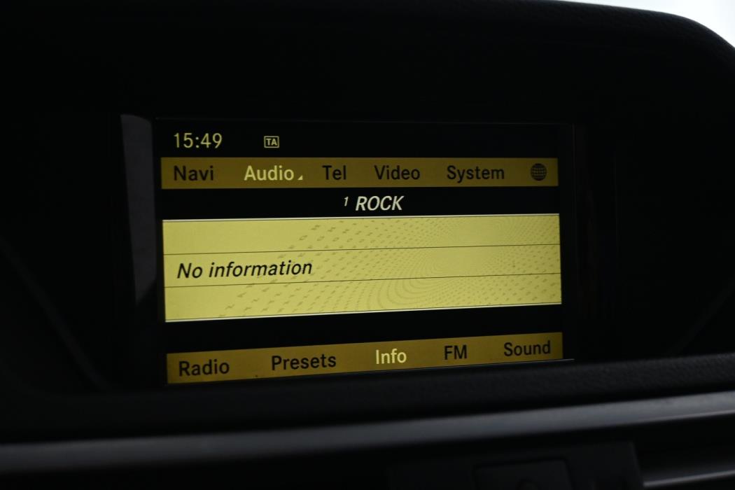 MERCEDES-BENZ E 2012