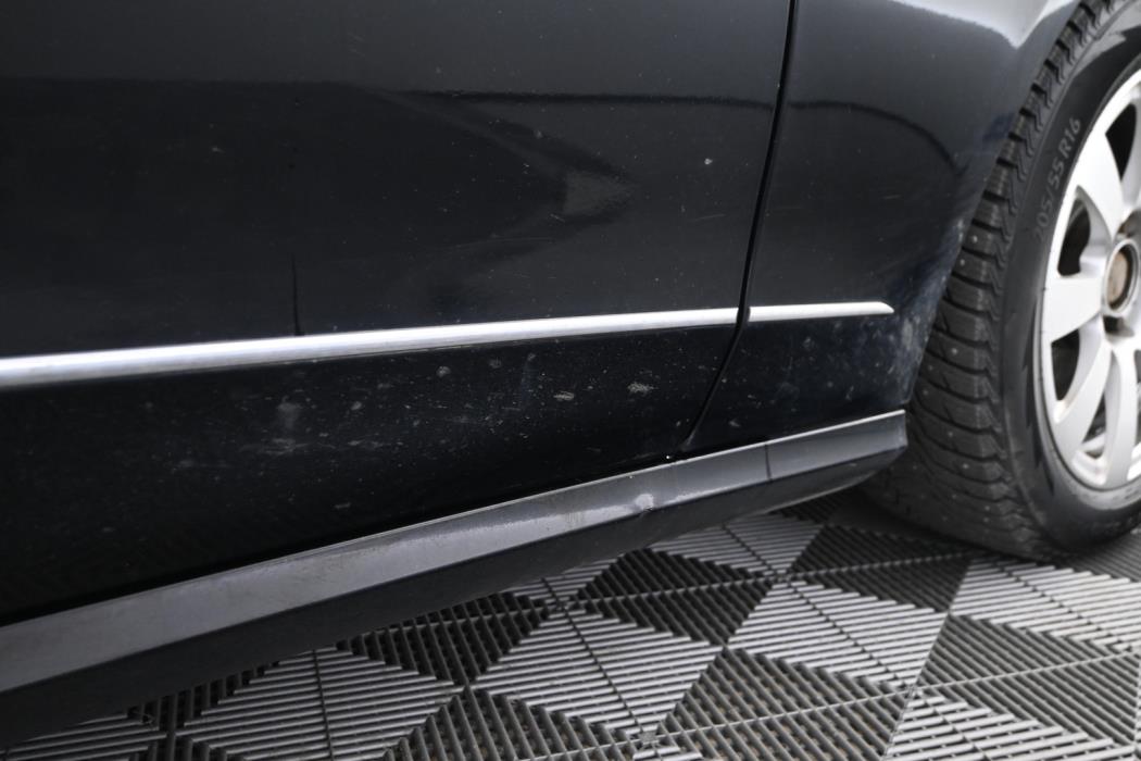 MERCEDES-BENZ E 2012