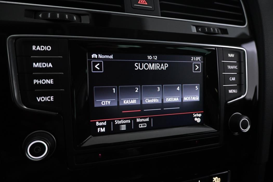 VOLKSWAGEN Golf 2014