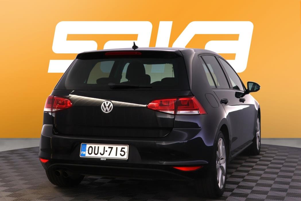 VOLKSWAGEN Golf 2014