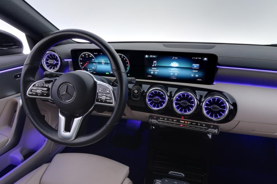 MERCEDES-BENZ CLA 2023