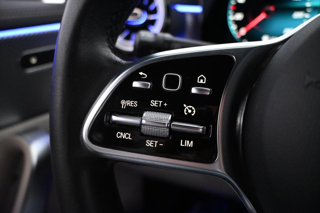 MERCEDES-BENZ CLA 2023