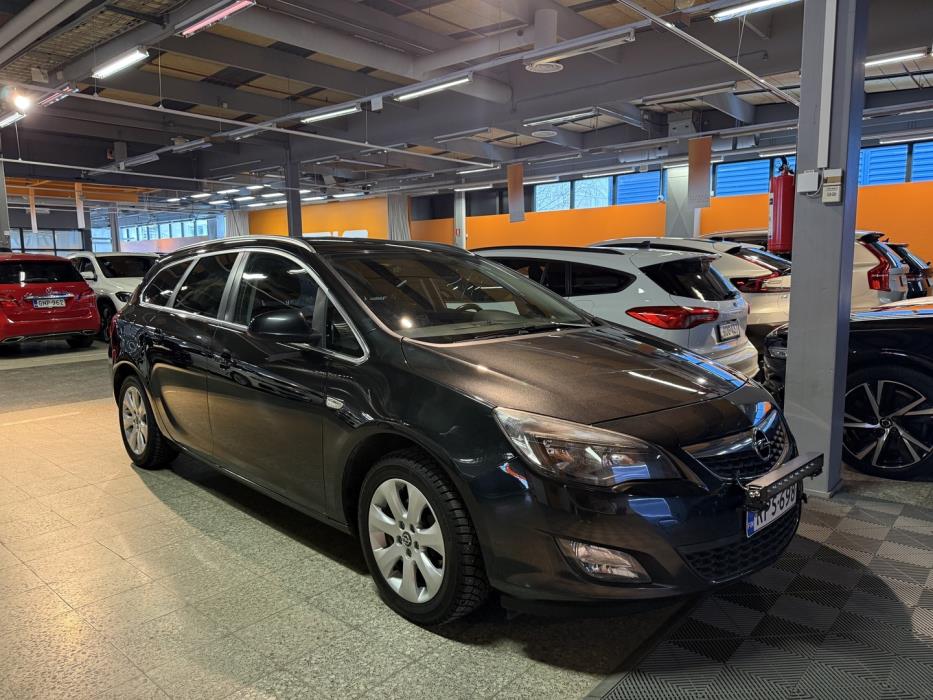 OPEL Astra 2012
