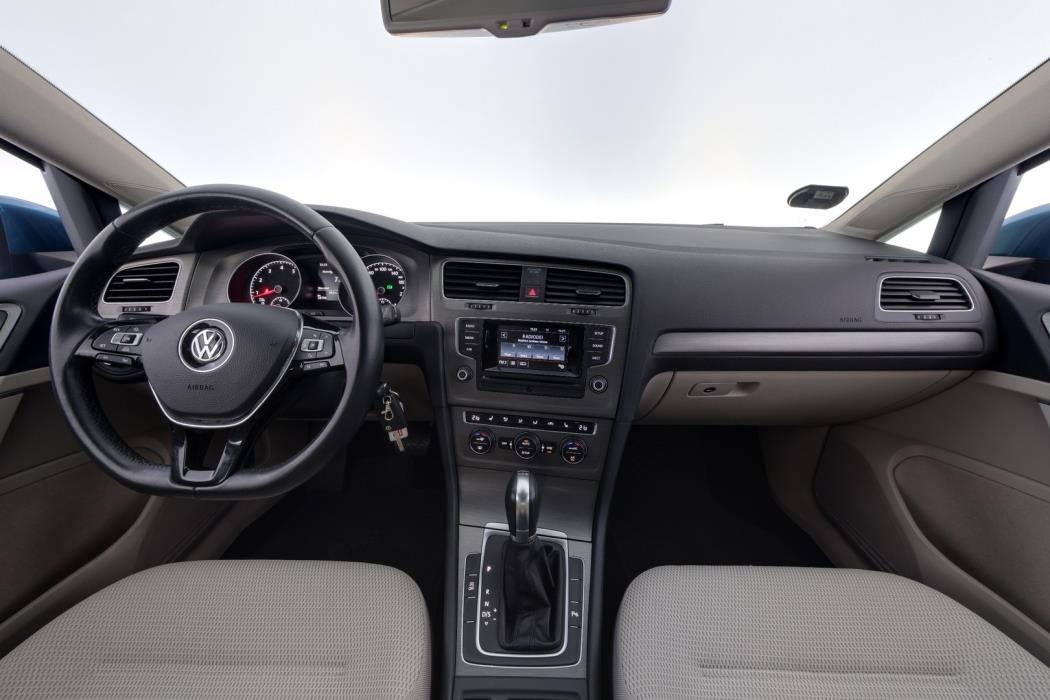 VOLKSWAGEN Golf 2014