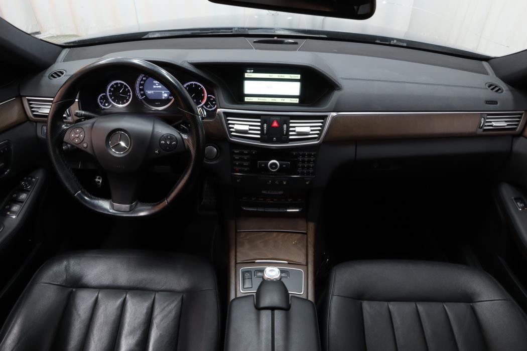 MERCEDES-BENZ E 2010