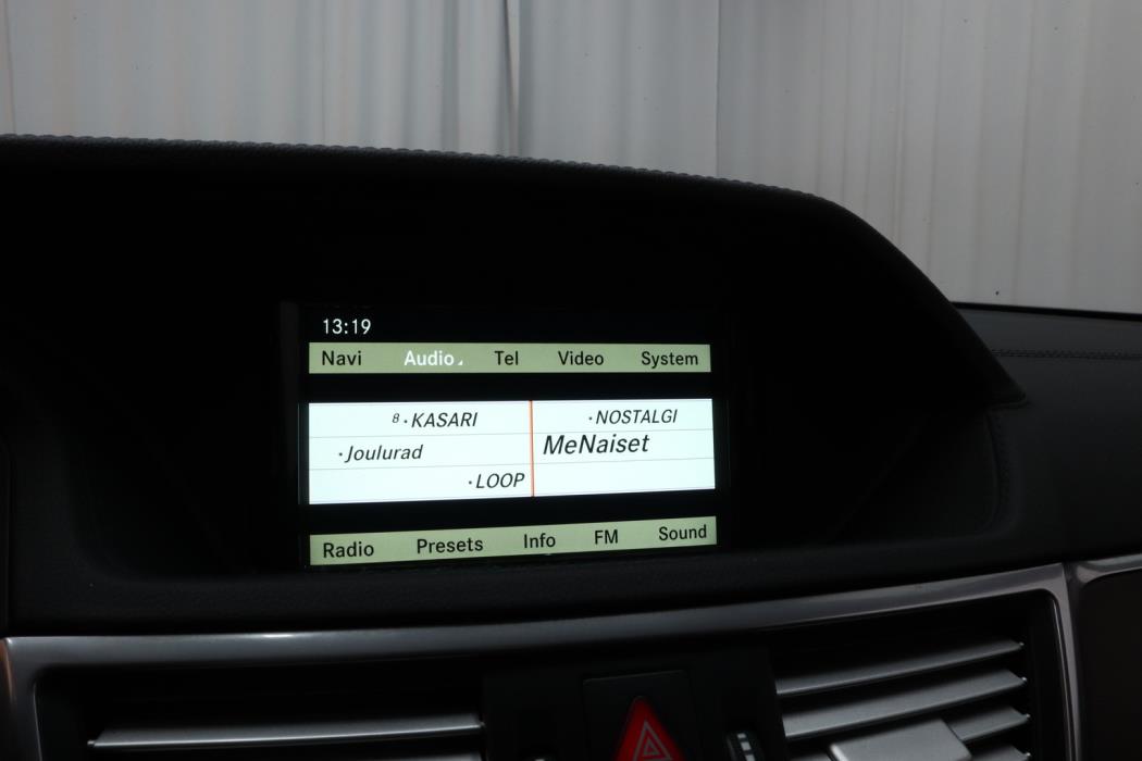 MERCEDES-BENZ E 2010