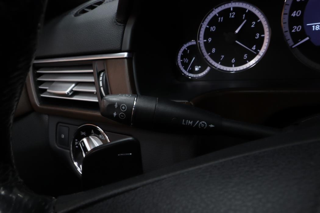 MERCEDES-BENZ E 2010