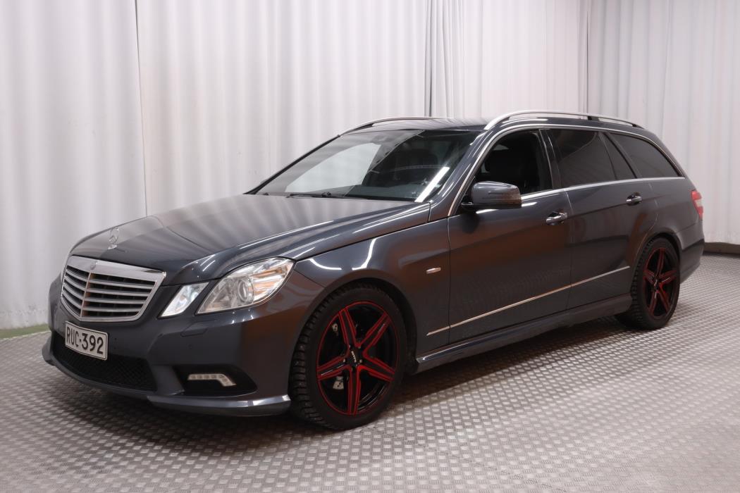 MERCEDES-BENZ E 2010