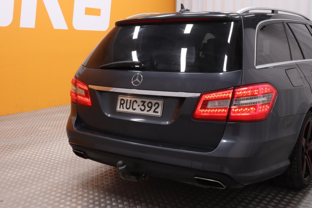 MERCEDES-BENZ E 2010