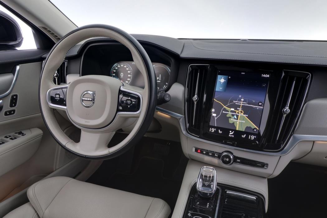 VOLVO V90 2020