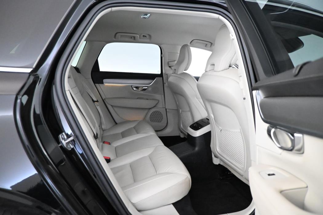 VOLVO V90 2020