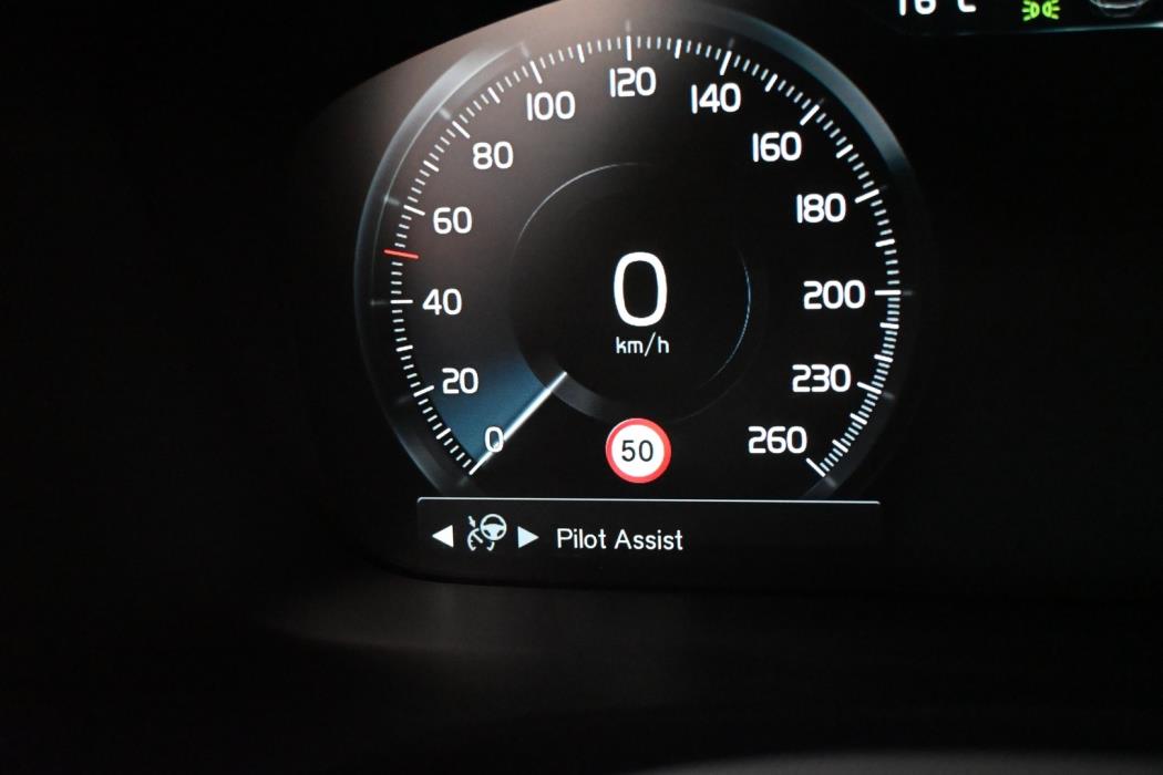 VOLVO V90 2020