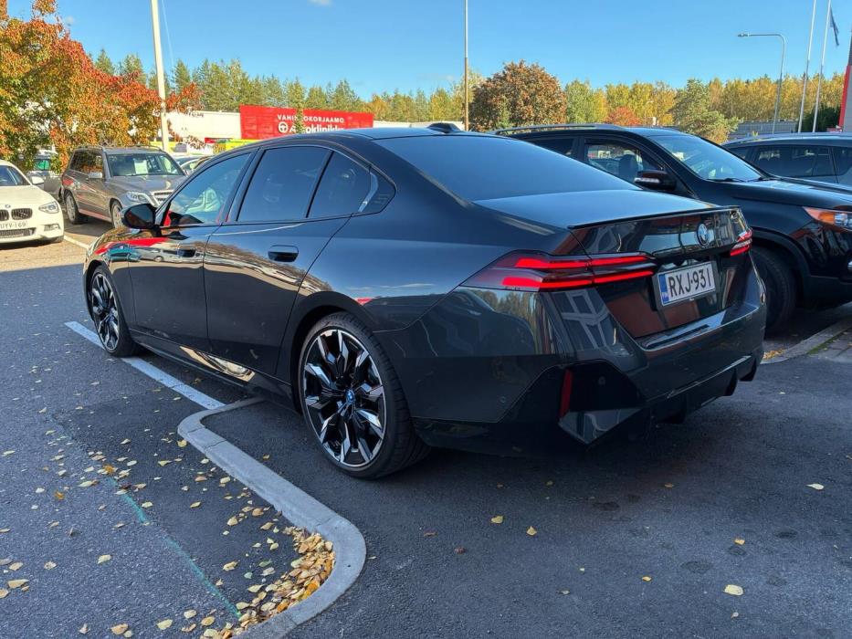 BMW i5 M60 2024