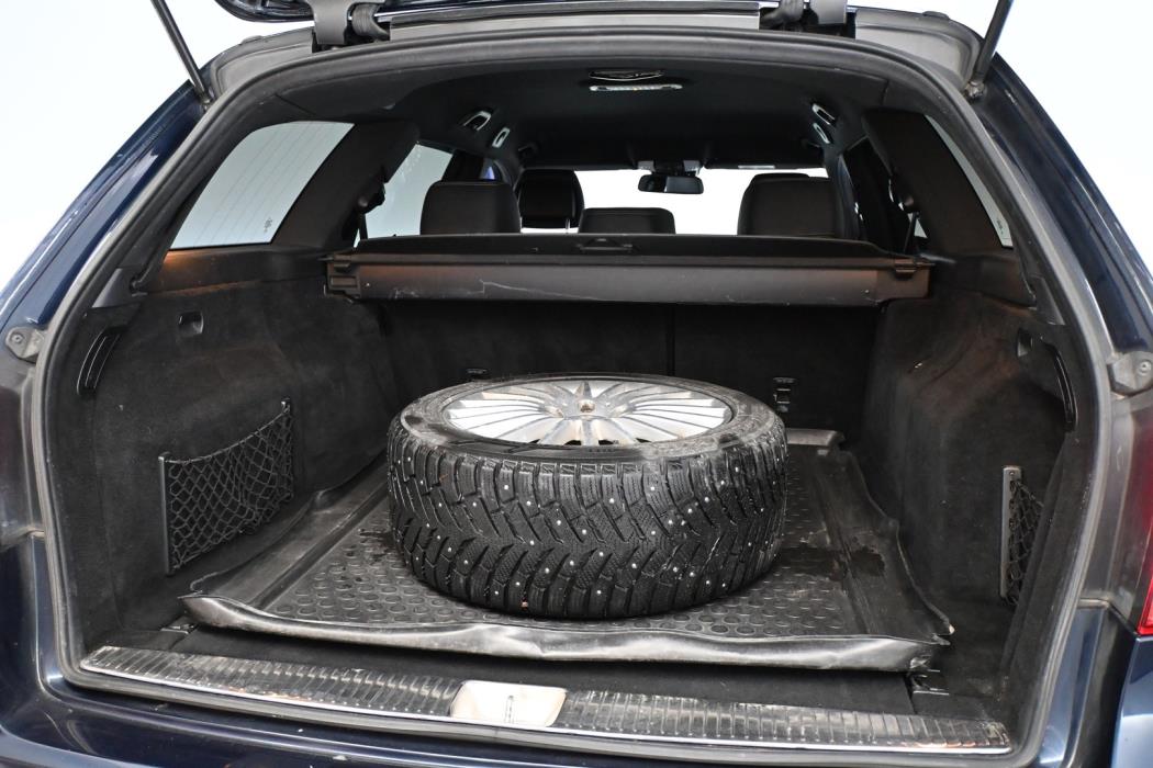 MERCEDES-BENZ E 2015