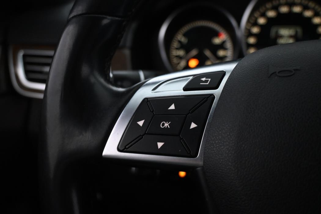 MERCEDES-BENZ E 2015