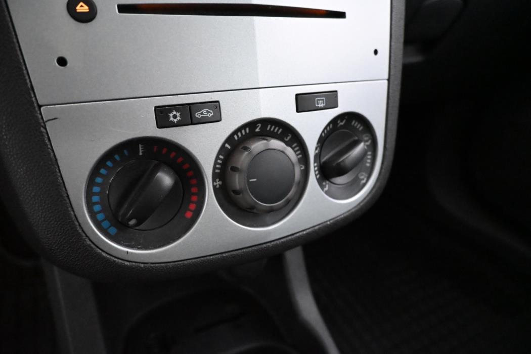 OPEL Corsa 2010
