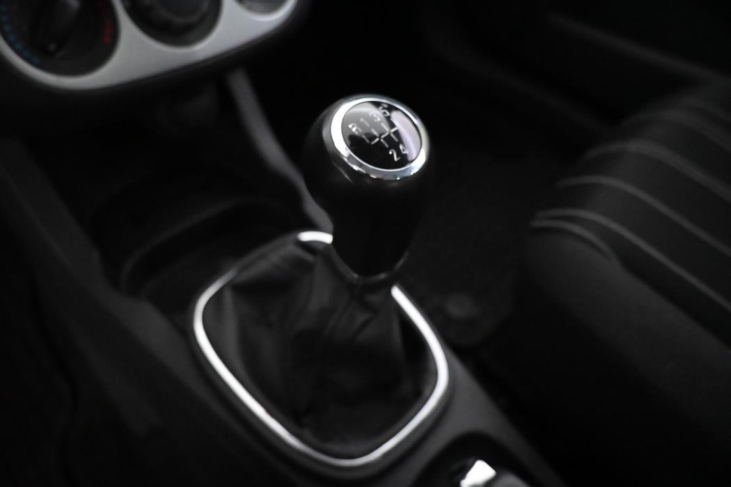 OPEL Corsa 2010