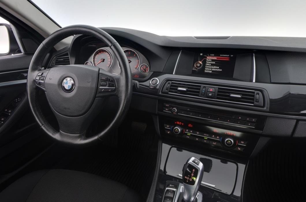 BMW 520 2015