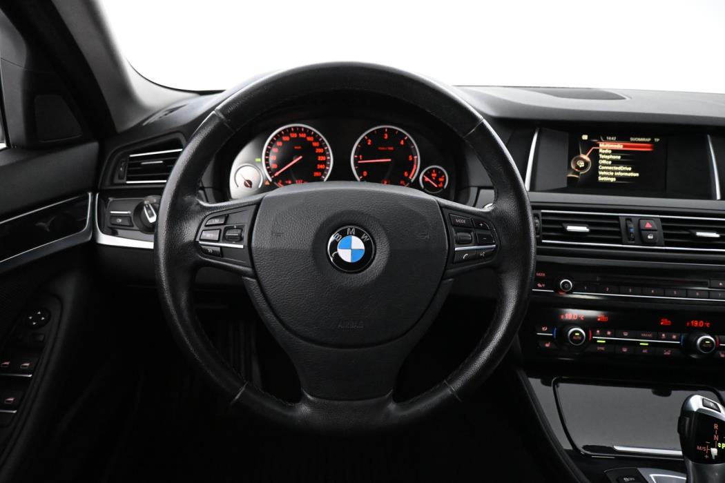 BMW 520 2015